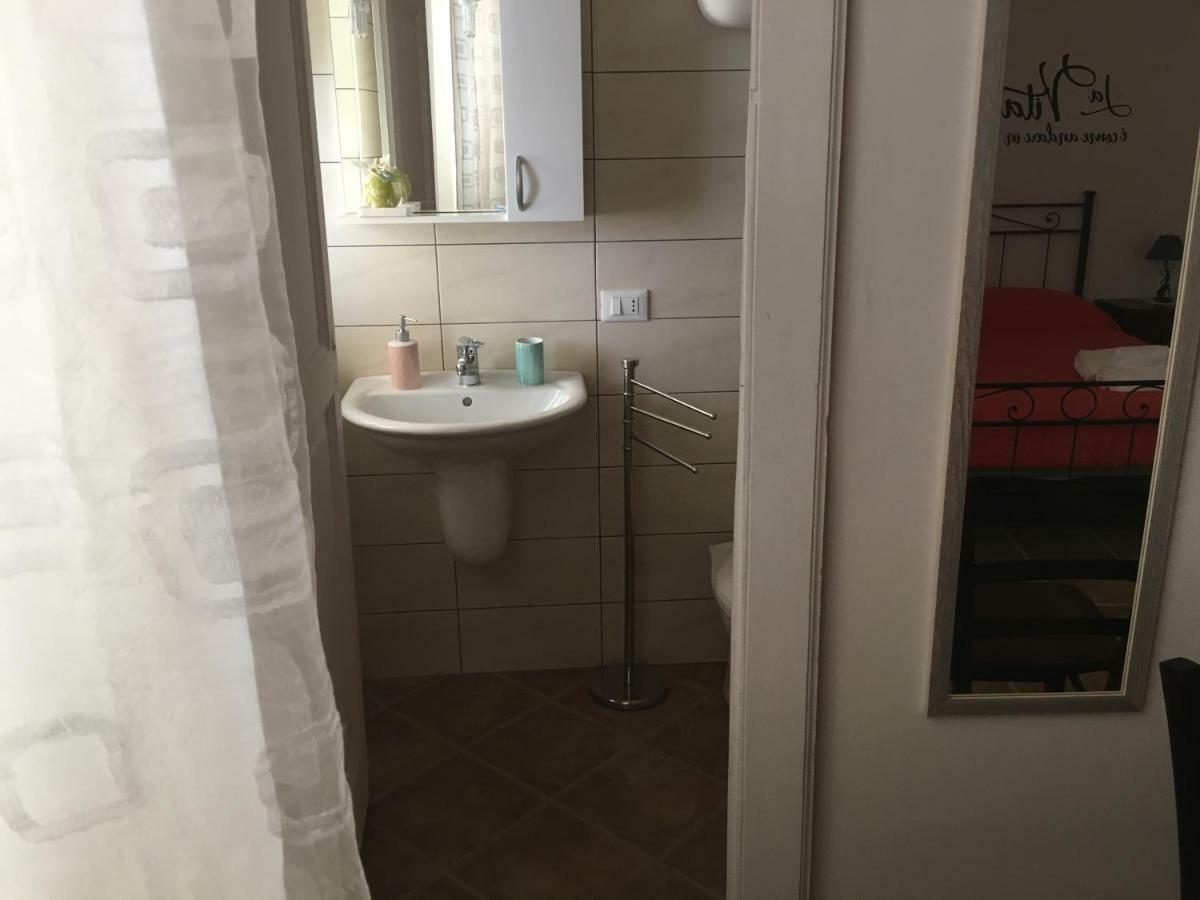 Bed and Breakfast Gaeta Via Indipendenza Exterior foto